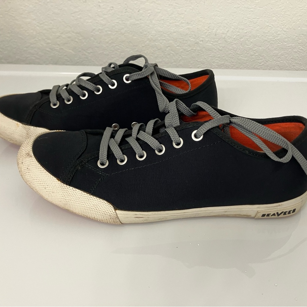 SeaVees Black and Gray Casual Sneakers
